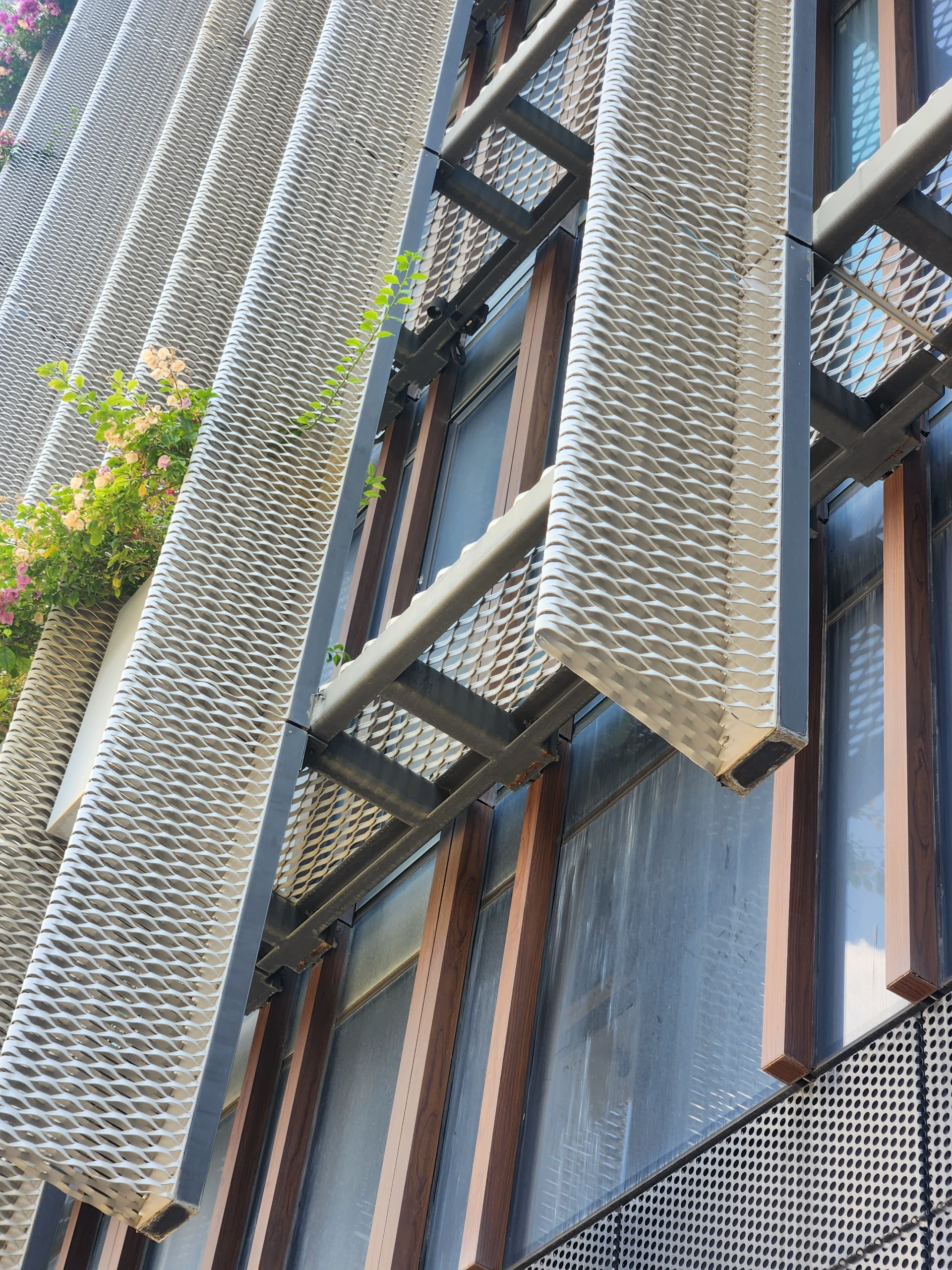 Sustainable Building Solutions: How Architectural Expanded Mesh Supports Green Design